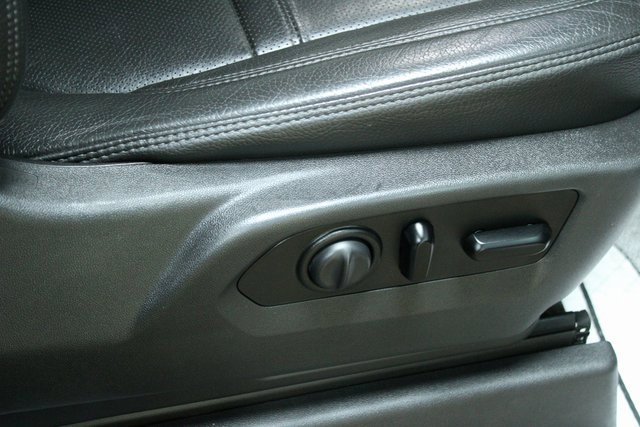 Used 2020 GMC Sierra 3500 Denali w/ Denali Ultimate Package image 12