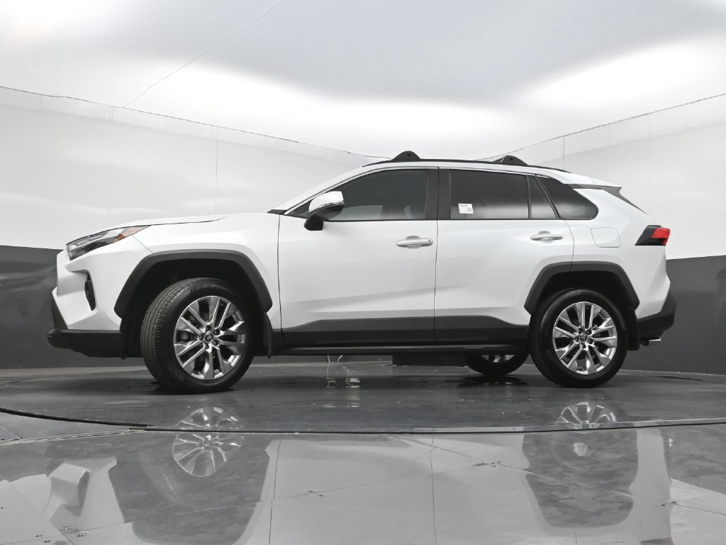 Used 2024 Toyota RAV4 XLE Premium FWD image 27