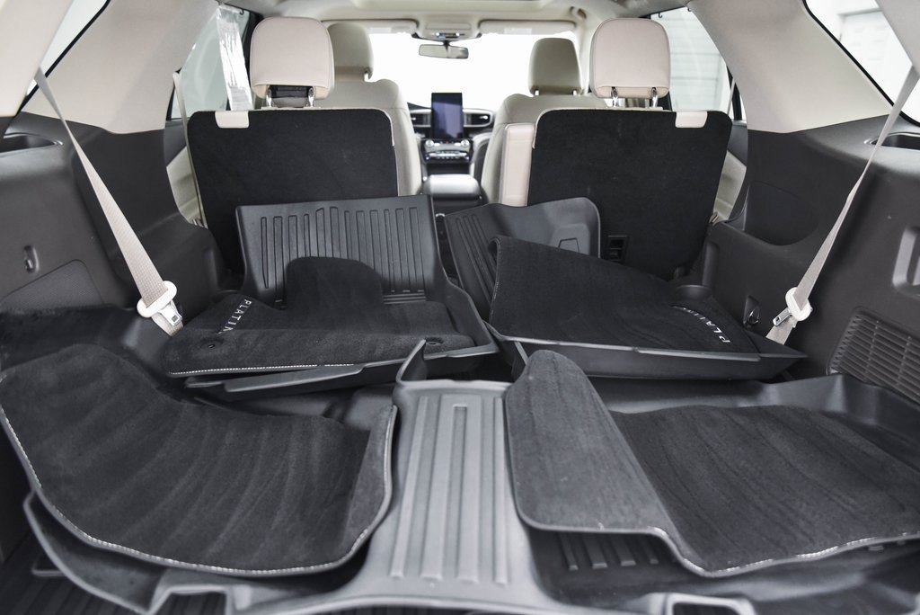 Used 2023 Ford Explorer Platinum w/ Technology Package image 13