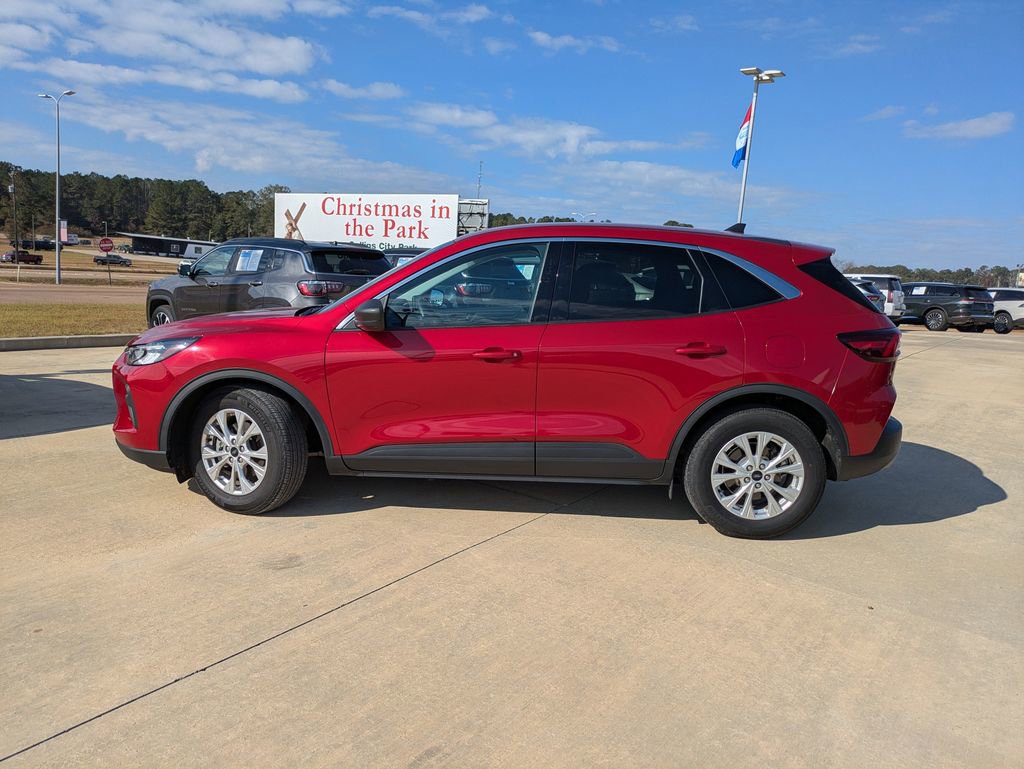 Used 2023 Ford Escape Active image 5