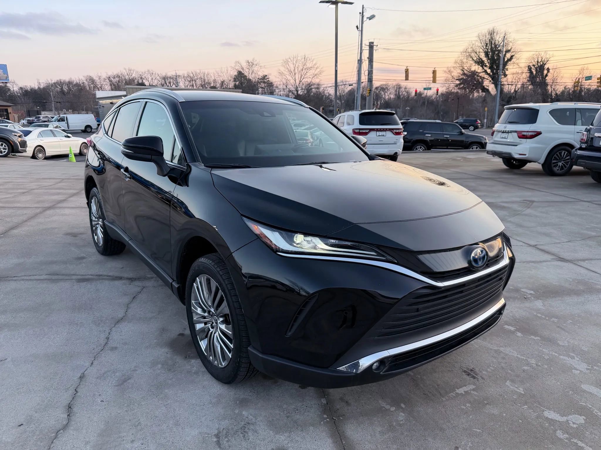 Used 2023 Toyota Venza XLE AWD/4WD image 79