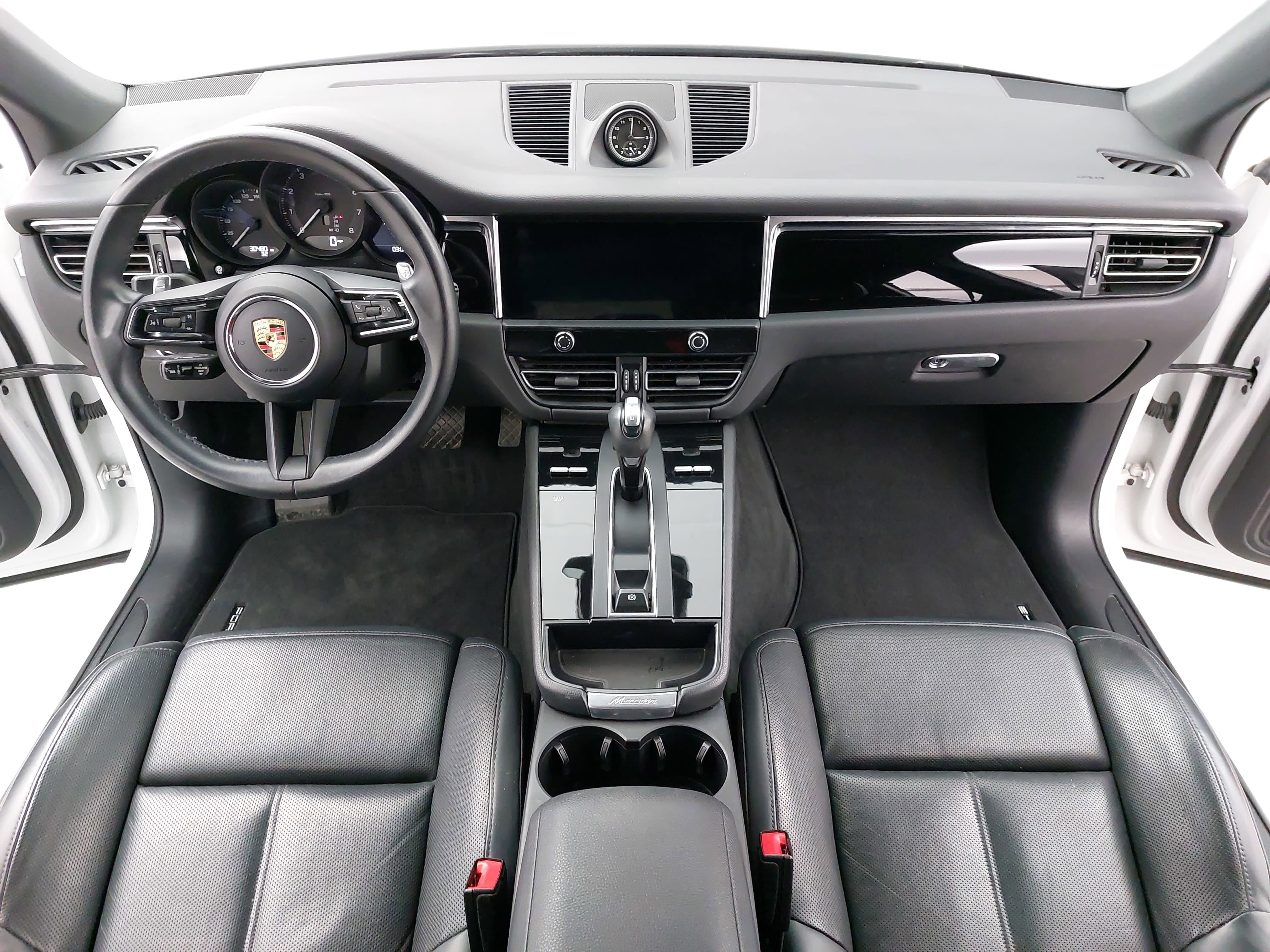 Certified 2023 Porsche Macan AWD/4WD image 11