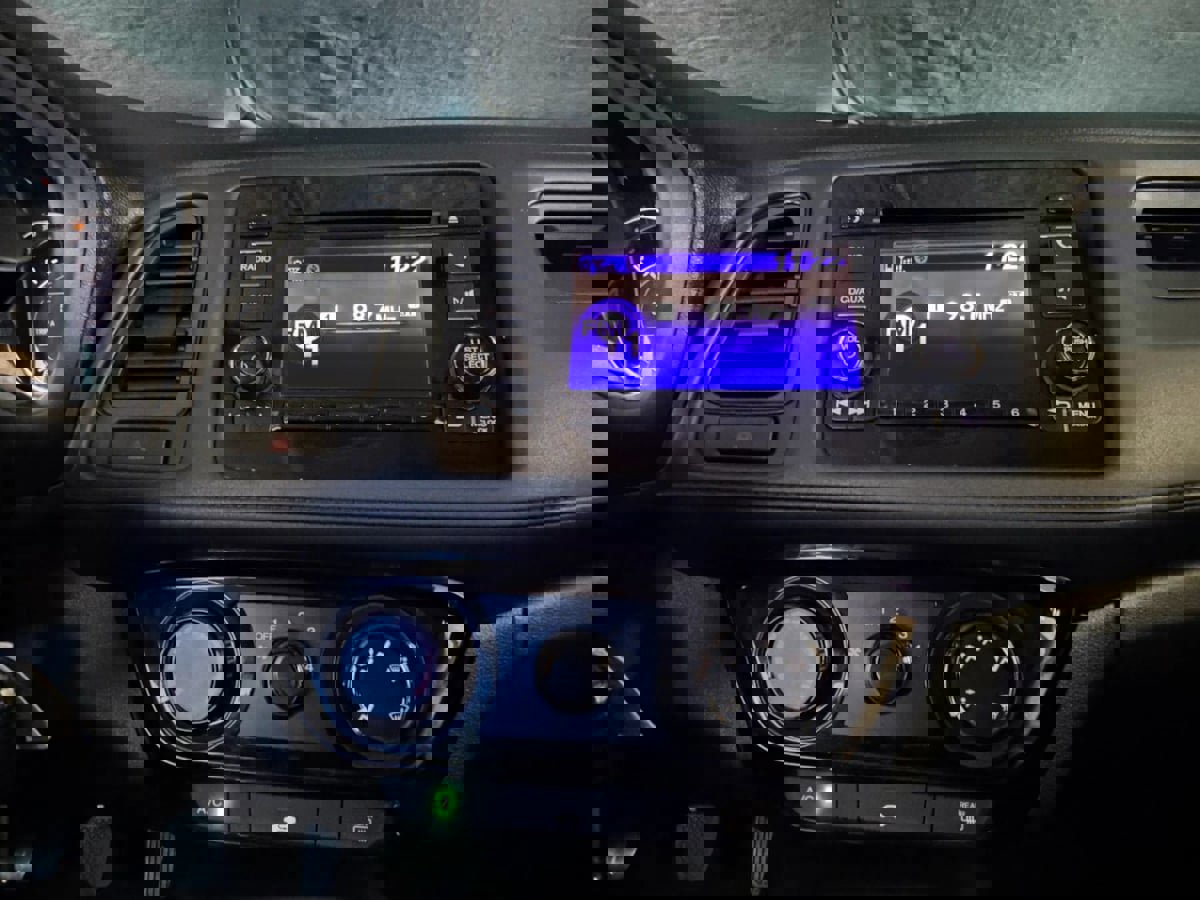 Used 2016 Honda HR-V LX image 51