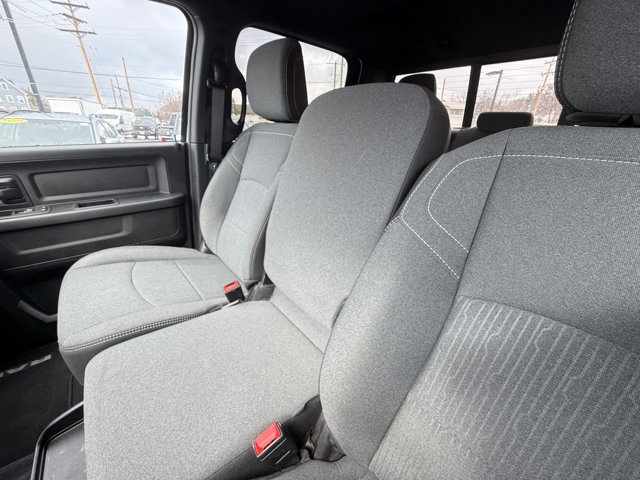 Used 2024 RAM 2500 Tradesman w/ Chrome Appearance Group image 29