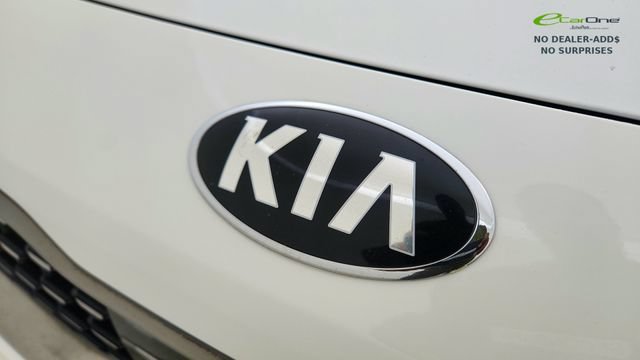 Used 2020 Kia Stinger GT2 AWD/4WD image 16