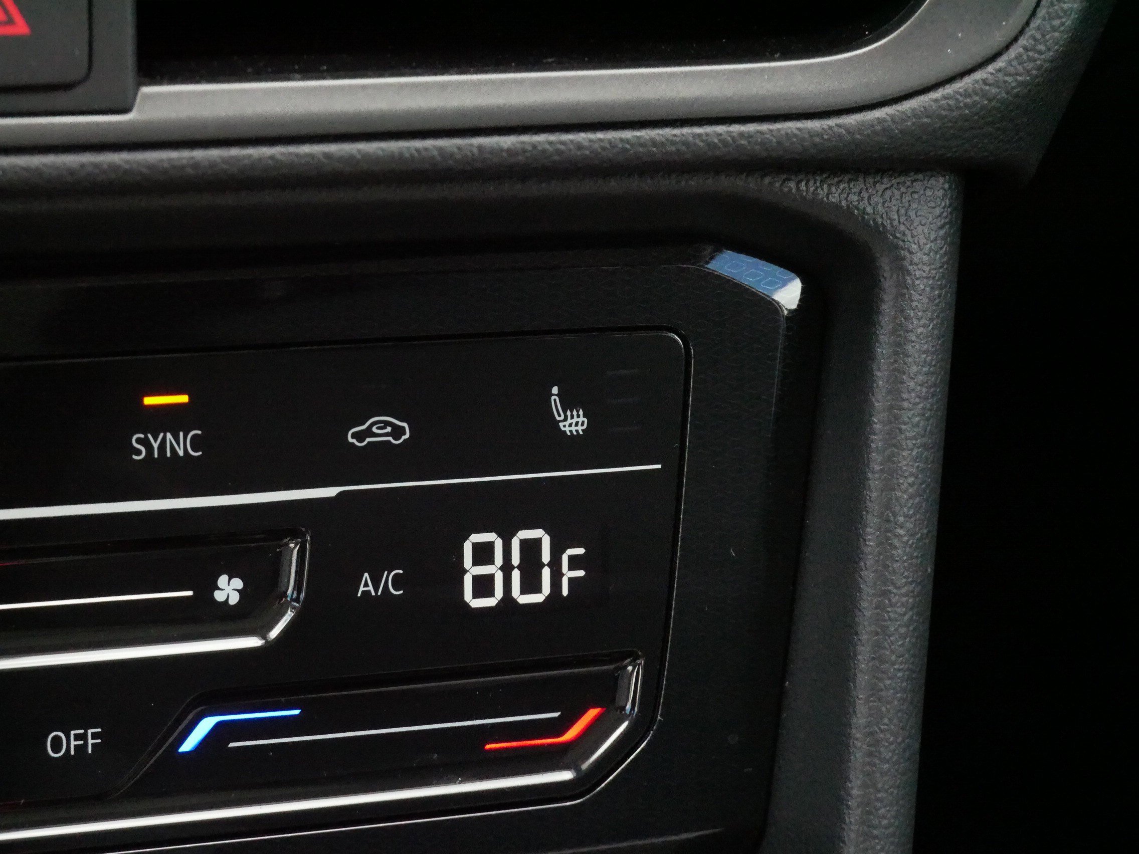 Certified 2025 Volkswagen Taos SE AWD/4WD image 31