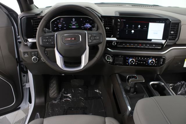 New 2026 GMC Sierra 1500 SLT image 11