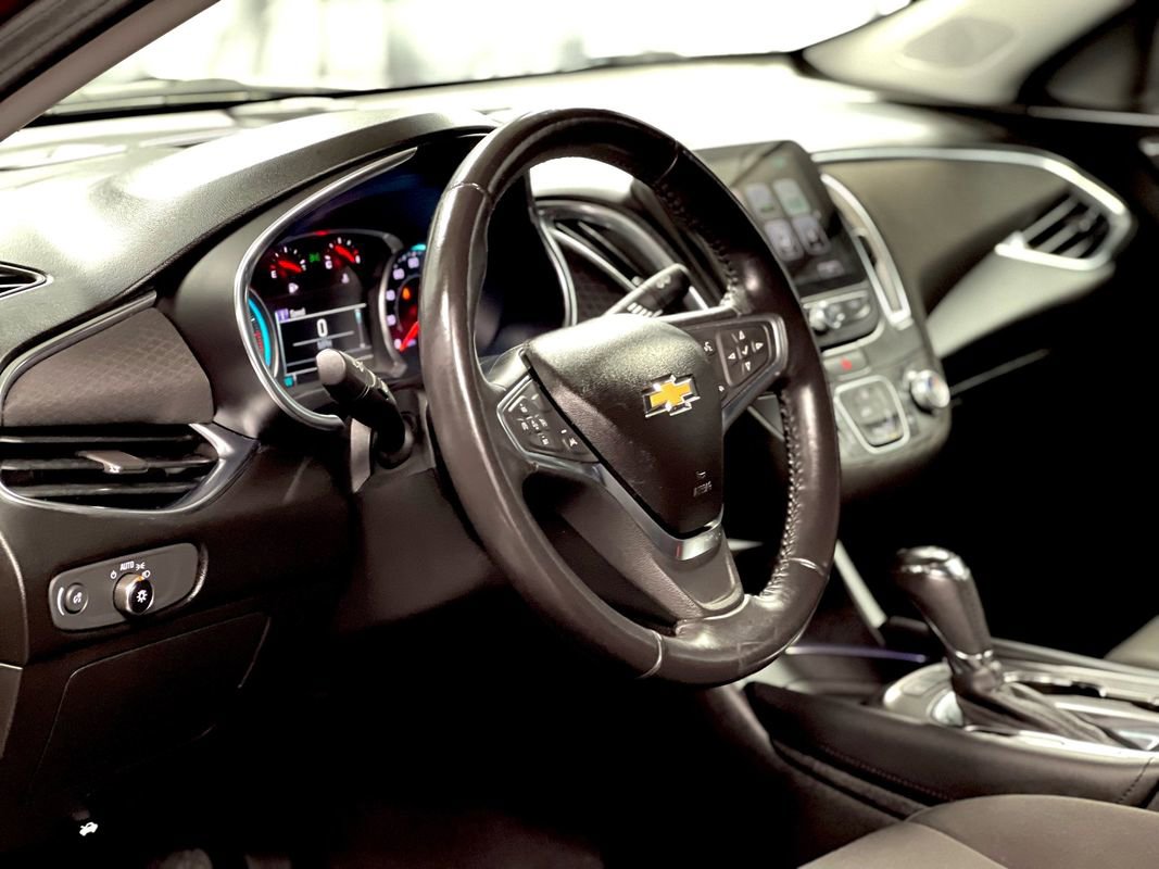 Used 2018 Chevrolet Malibu LT w/ Driver Confidence Package image 15