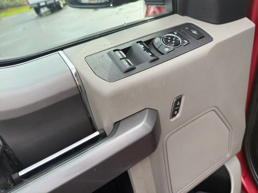 Used 2020 Ford F350 XLT w/ XLT Premium Package AWD/4WD image 12