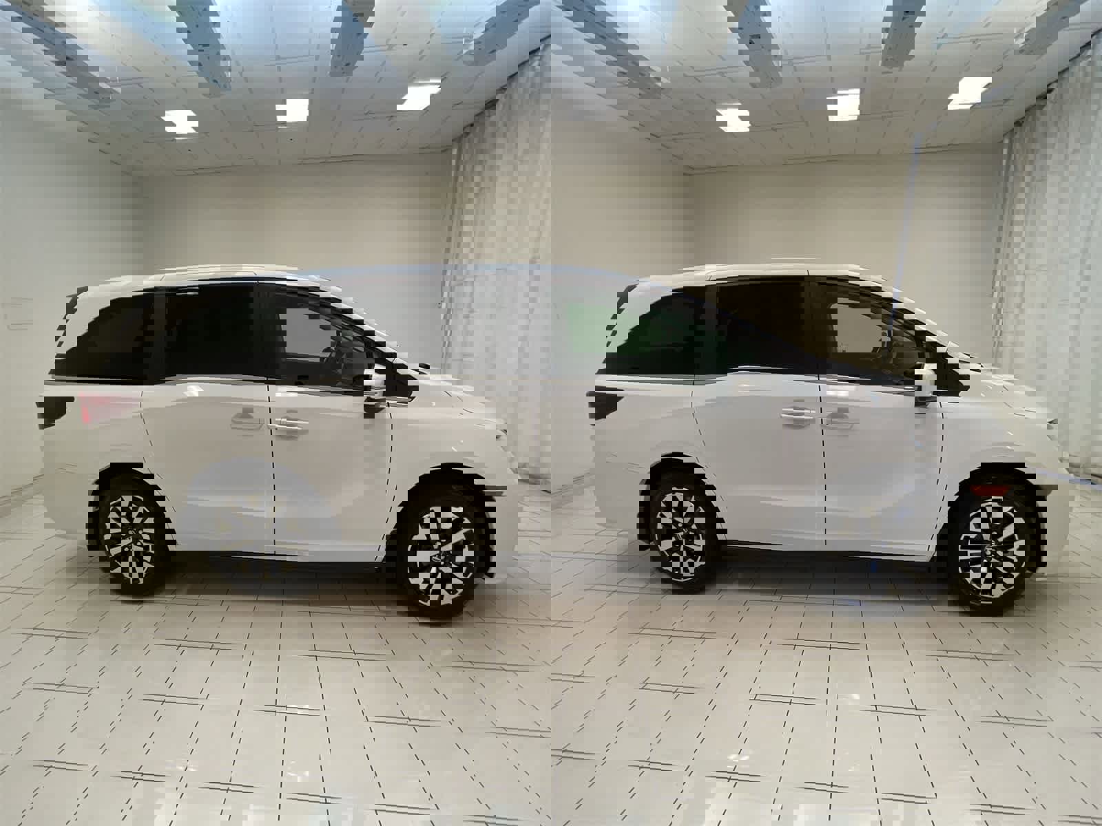 Certified 2025 Honda Odyssey EX-L image 28