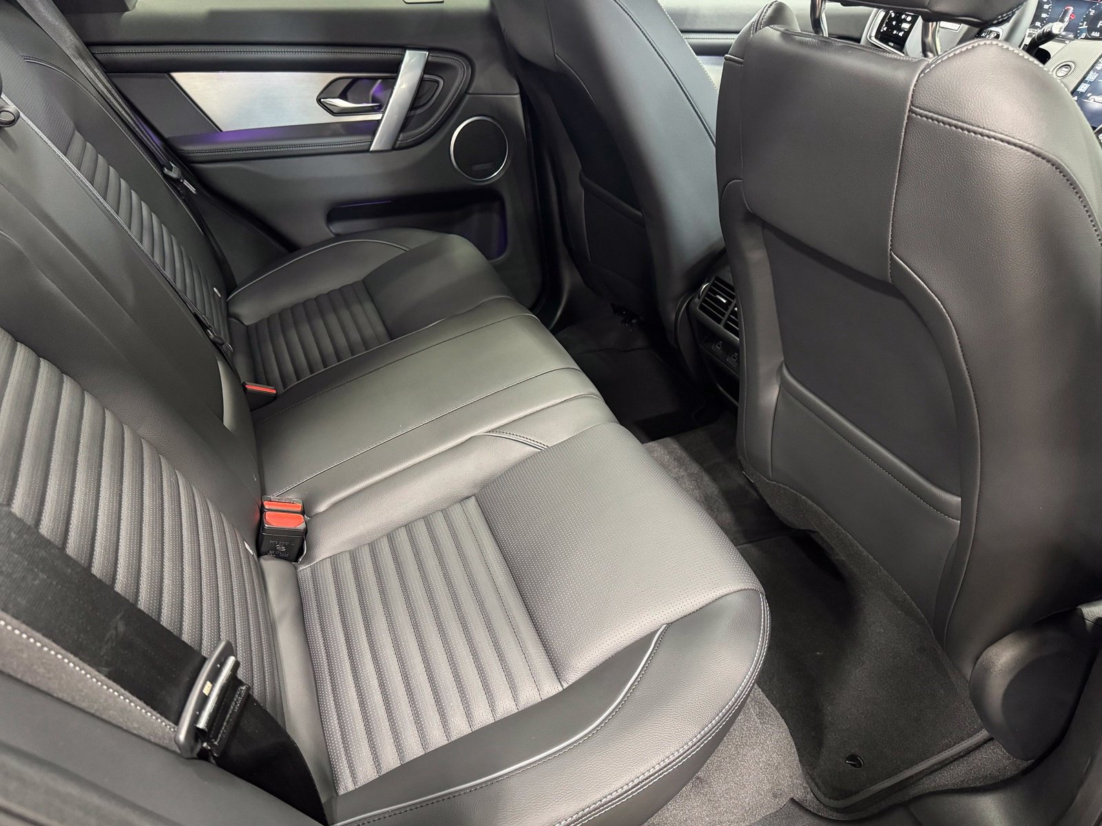New 2026 Land Rover Discovery Sport Landmark AWD/4WD image 48