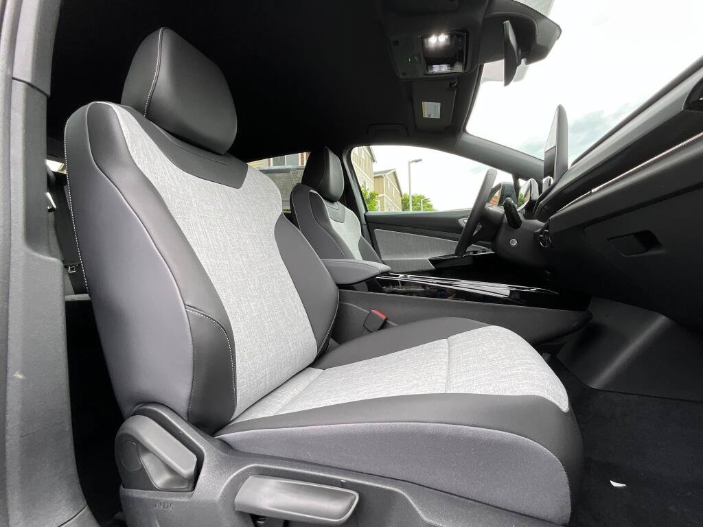 New 2026 Volkswagen ID.4 Pro AWD/4WD image 12