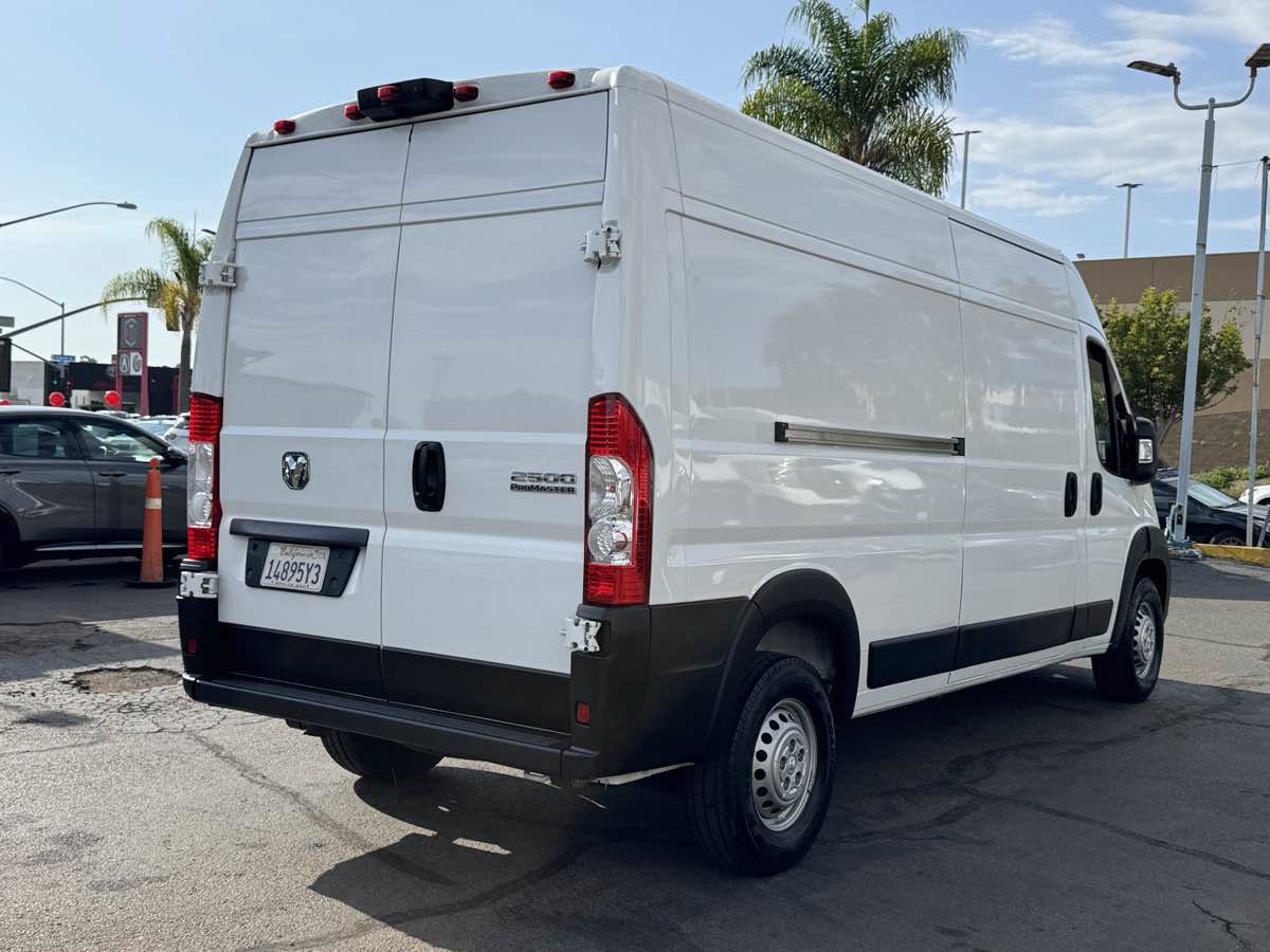 Used 2025 RAM ProMaster 2500 w/ Convenience Group FWD image 11