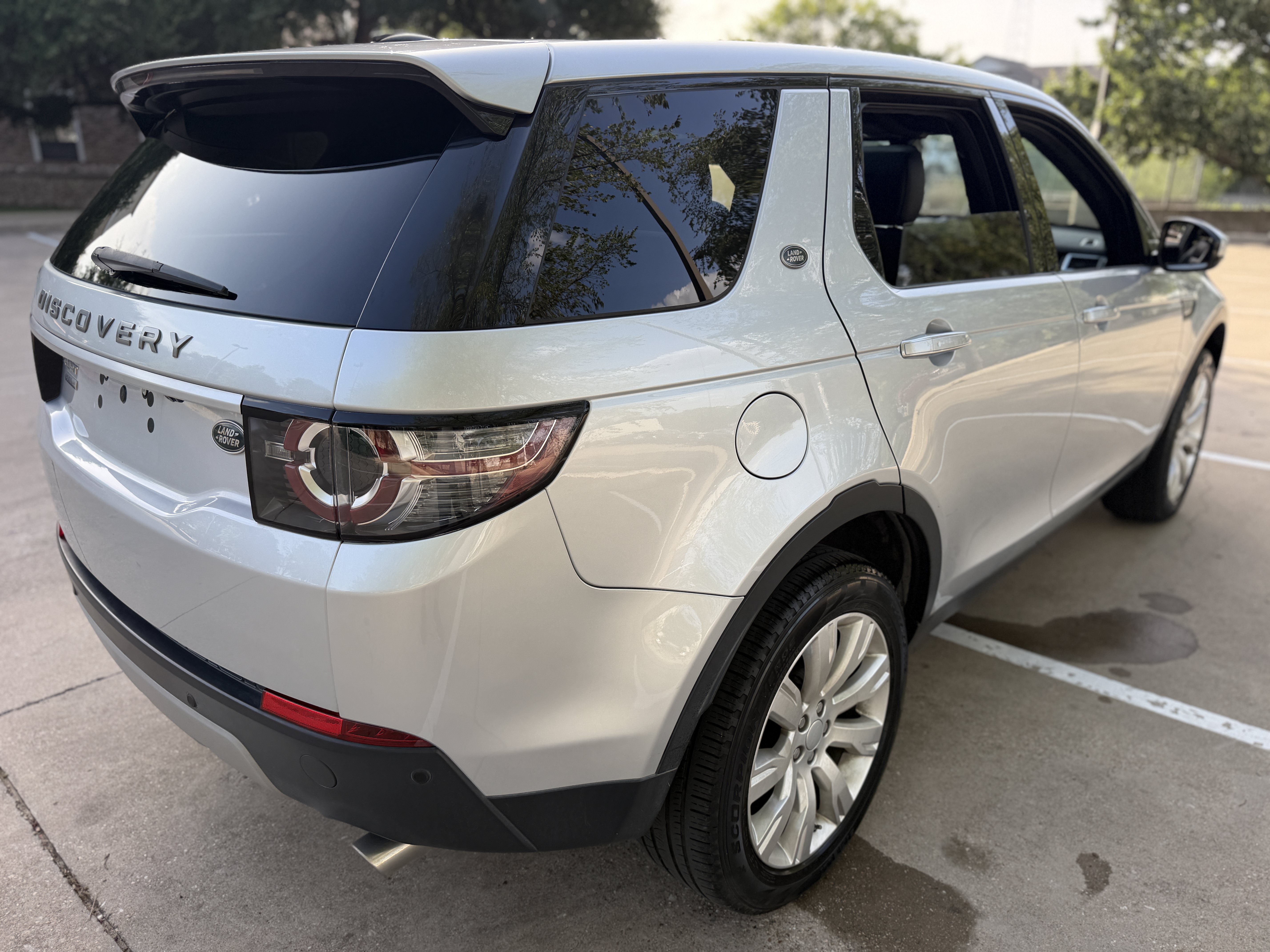 Used 2015 Land Rover Discovery Sport HSE Luxury AWD/4WD image 7