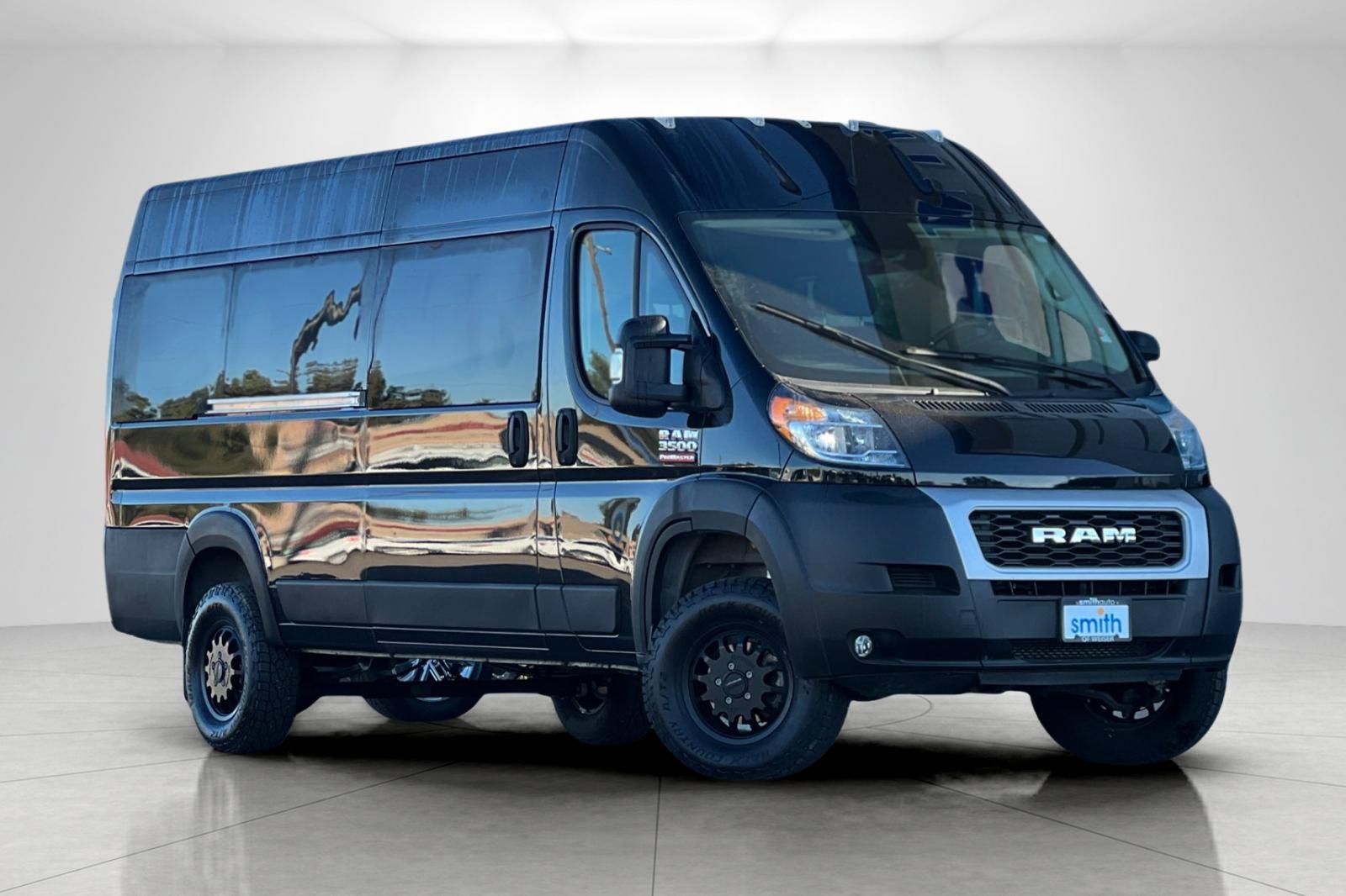 Used 2021 RAM ProMaster 3500 w/ Convenience Group FWD image 2