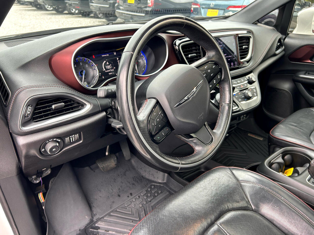 Used 2020 Chrysler Pacifica Limited image 6