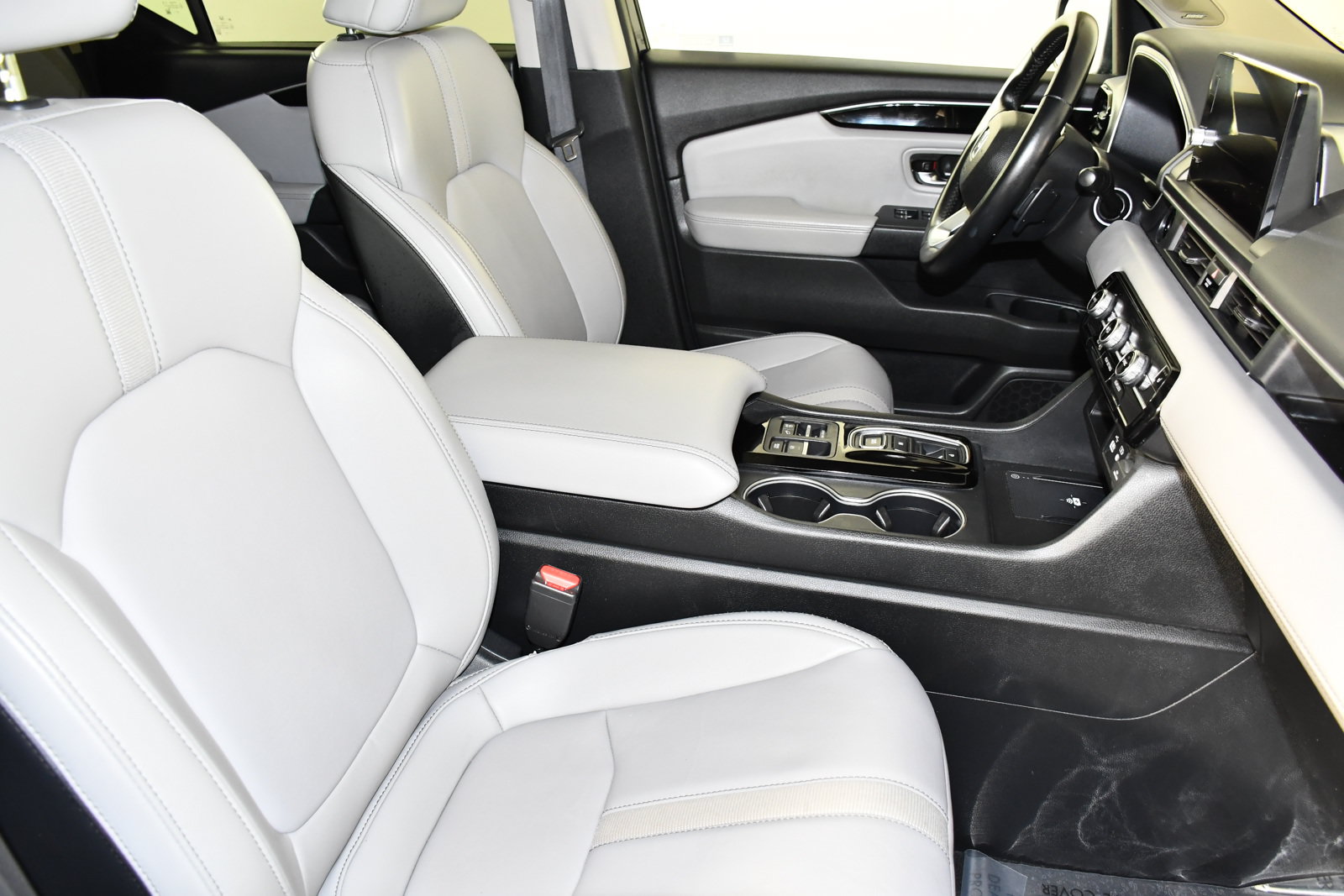 Used 2025 Honda Pilot Touring image 42