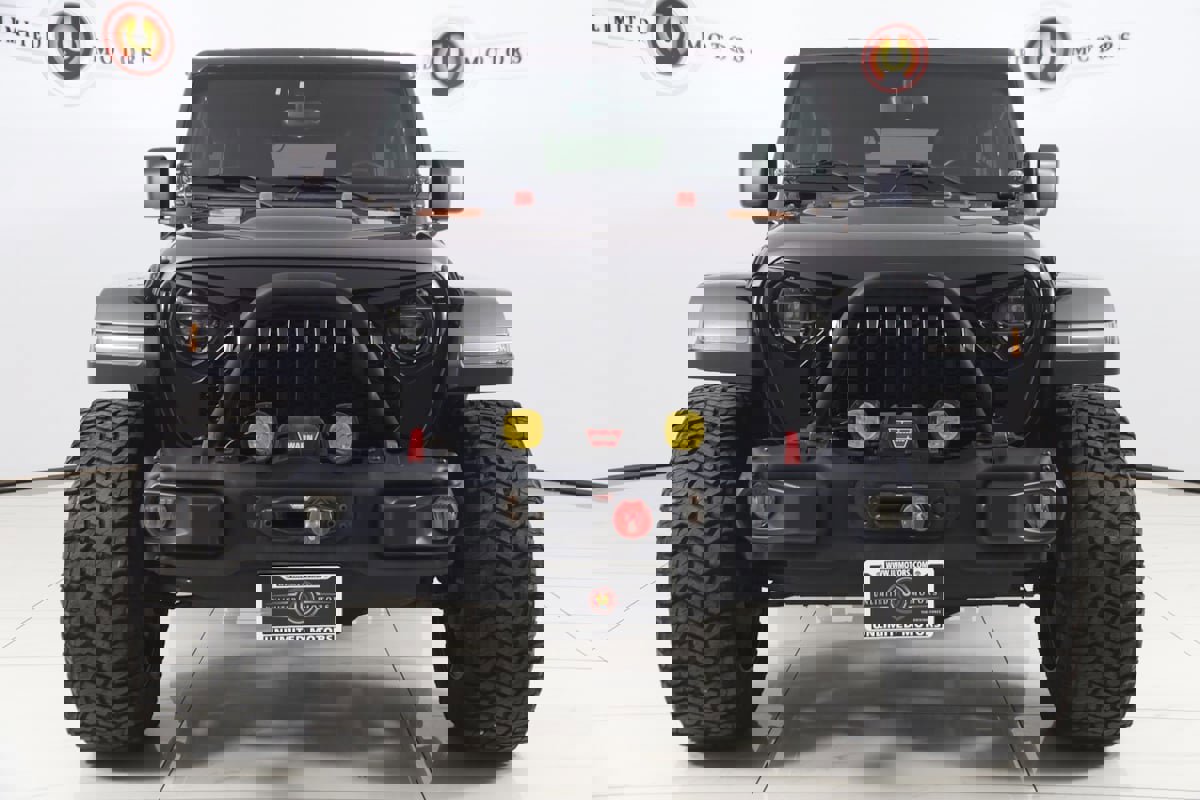 Used 2018 Jeep Wrangler Unlimited Rubicon w/ Dual Top Group AWD/4WD image 53