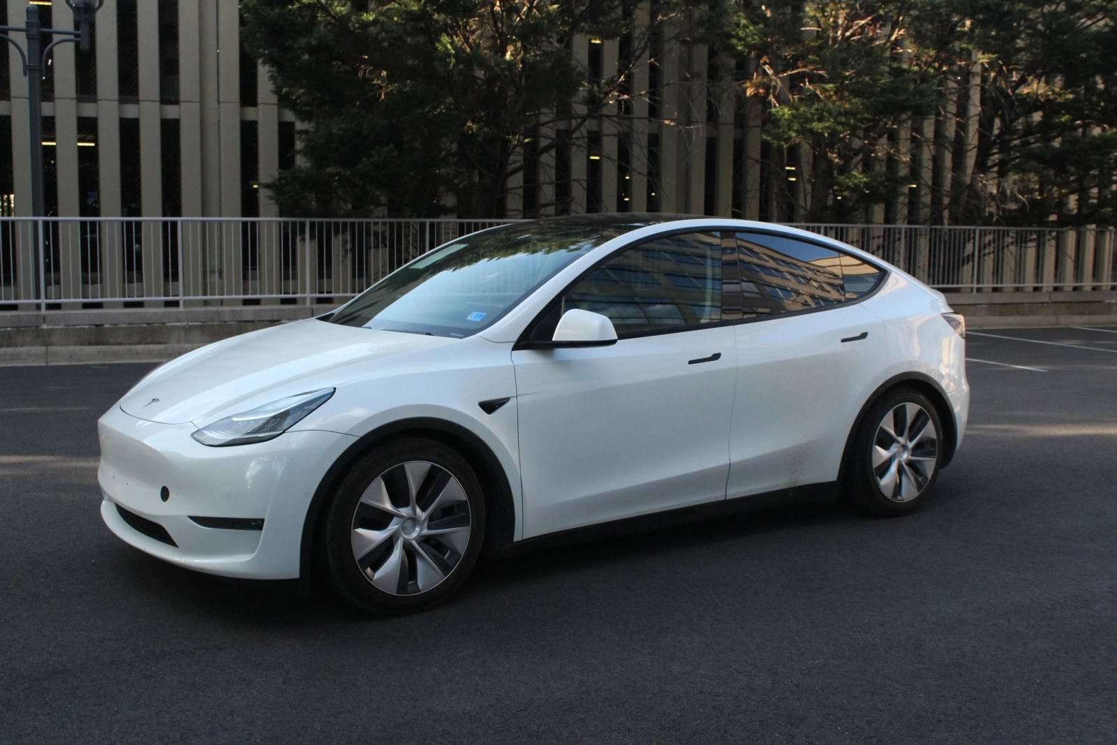Used 2020 Tesla Model Y Long Range AWD/4WD image 12