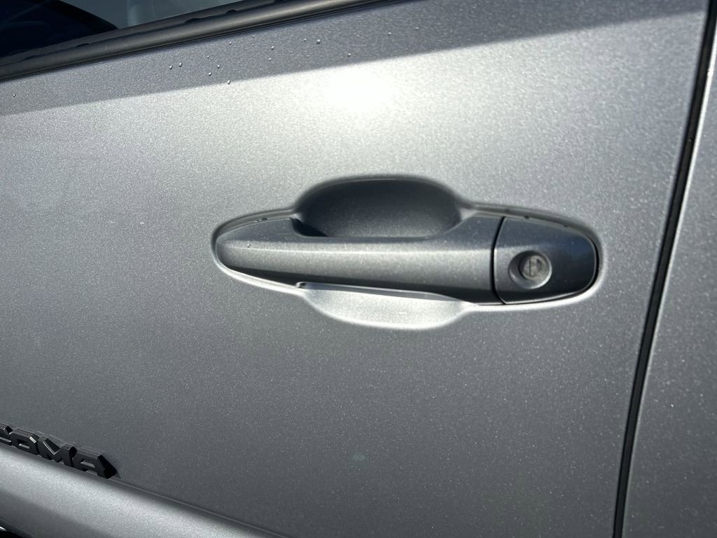 Used 2022 Toyota Tacoma SR5 w/ Technology Package image 20