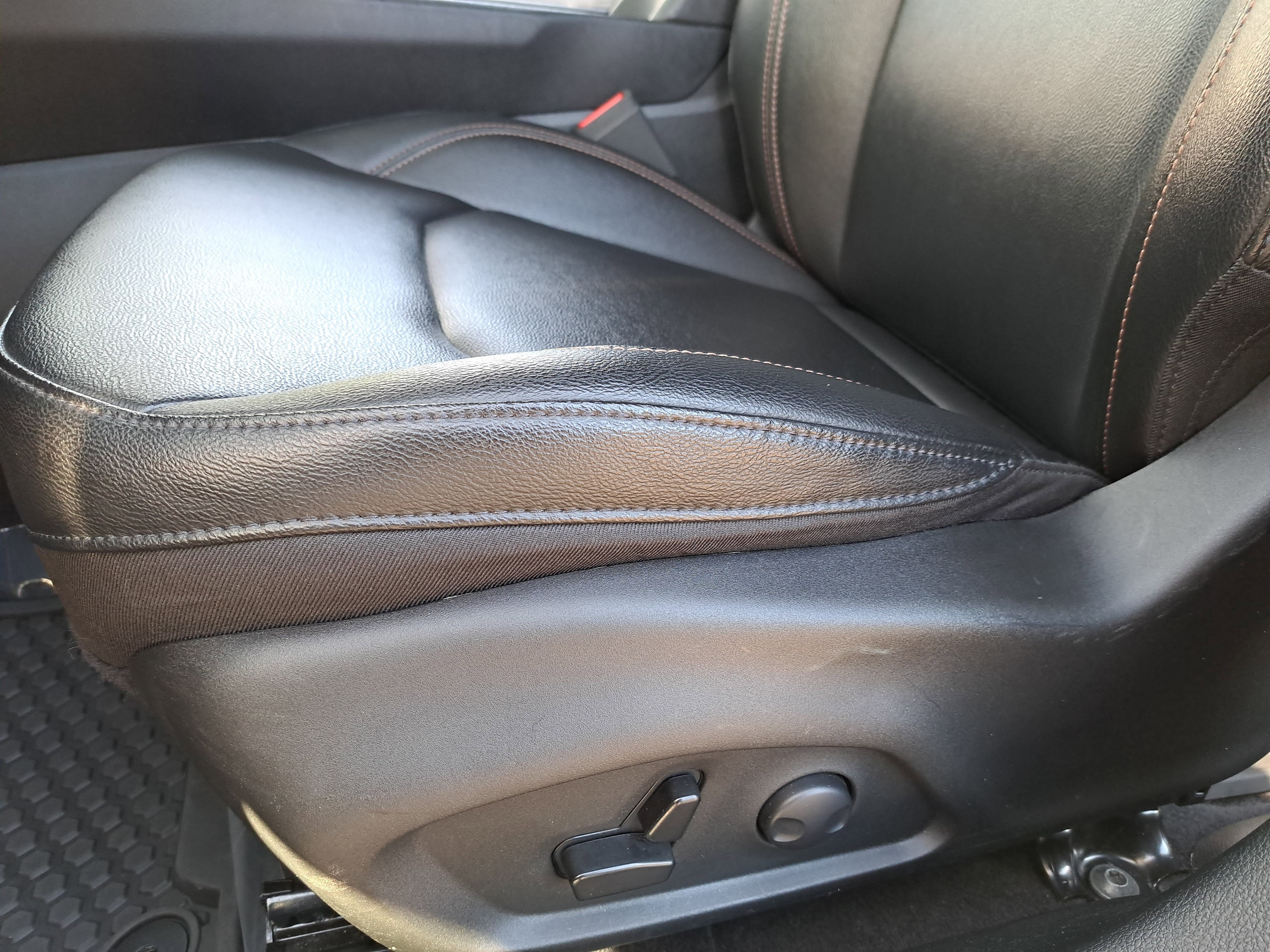 Used 2024 Jeep Compass Latitude image 28