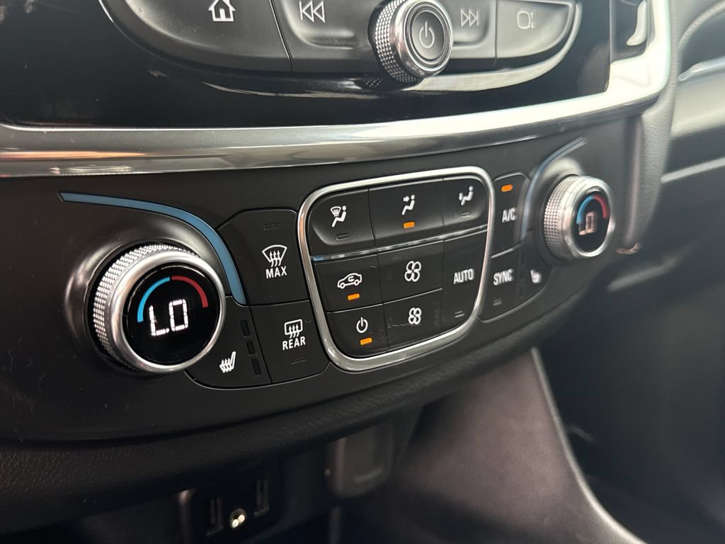 Certified 2020 Chevrolet Traverse LT FWD image 26