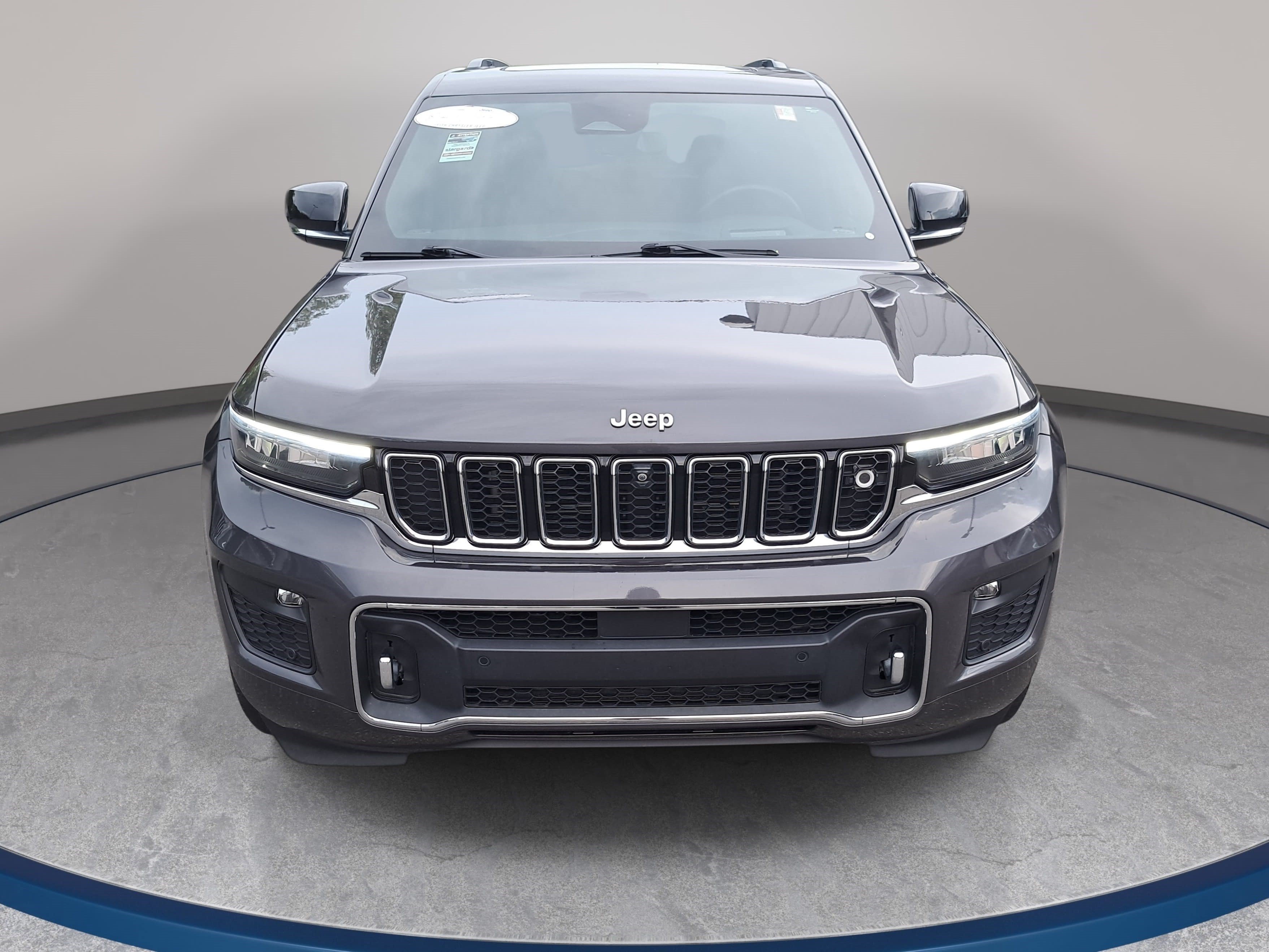 Used 2023 Jeep Grand Cherokee Overland w/ Adv Protech Group III AWD/4WD image 2