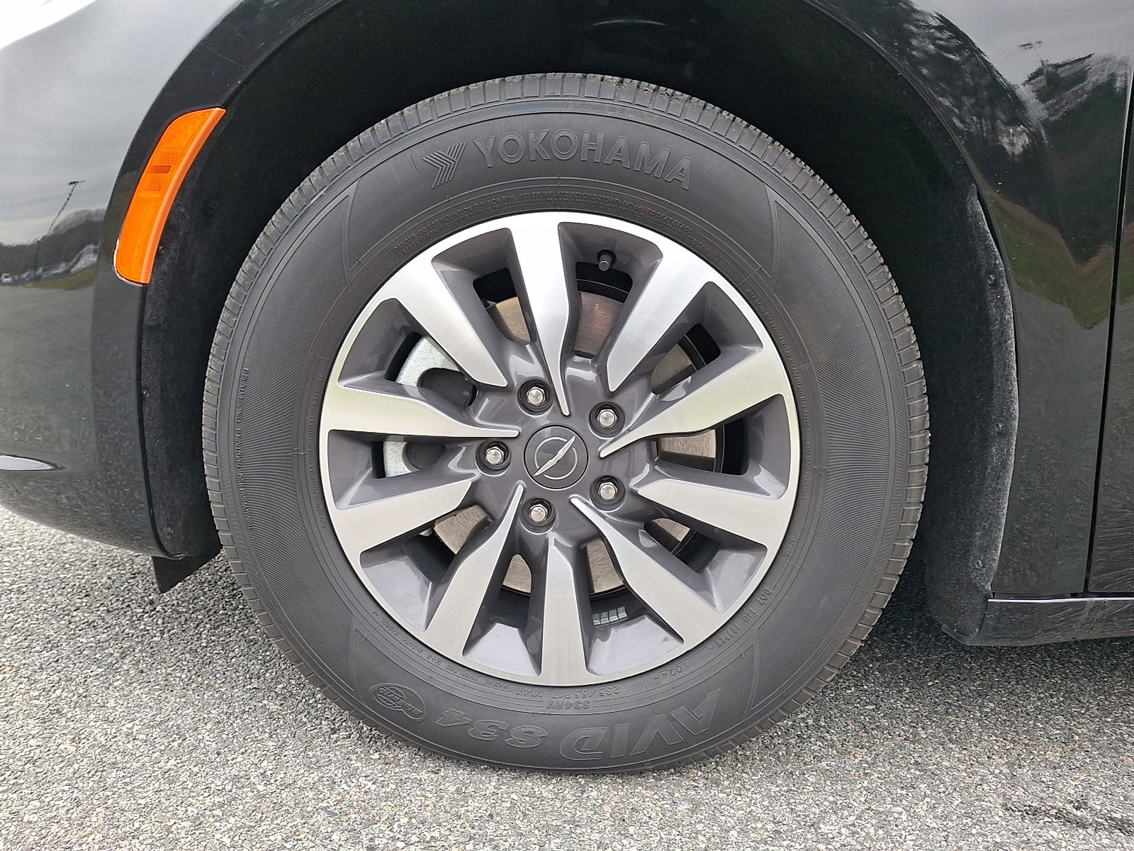 Used 2024 Chrysler Pacifica Select image 27