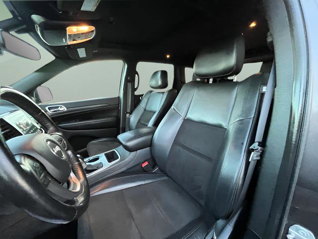 Used 2020 Jeep Grand Cherokee Altitude image 12