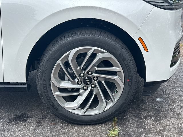 New 2026 Lincoln Navigator Reserve AWD/4WD image 14