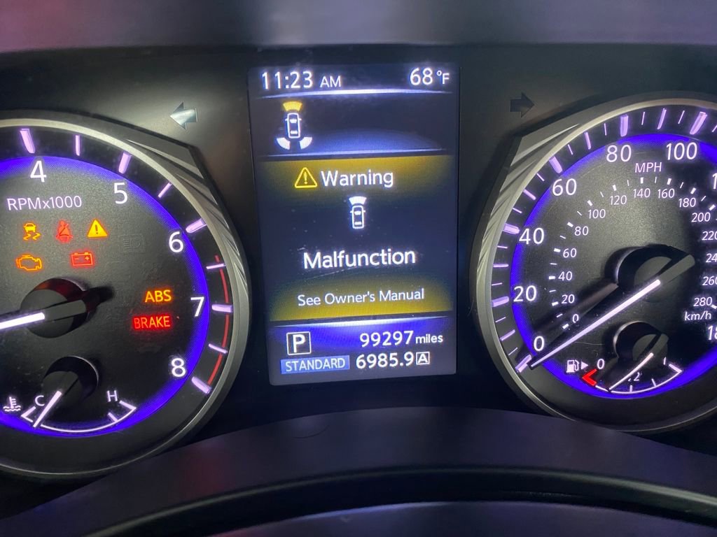 Used 2016 INFINITI Q50 Premium w/ Driver Assistance Package image 15