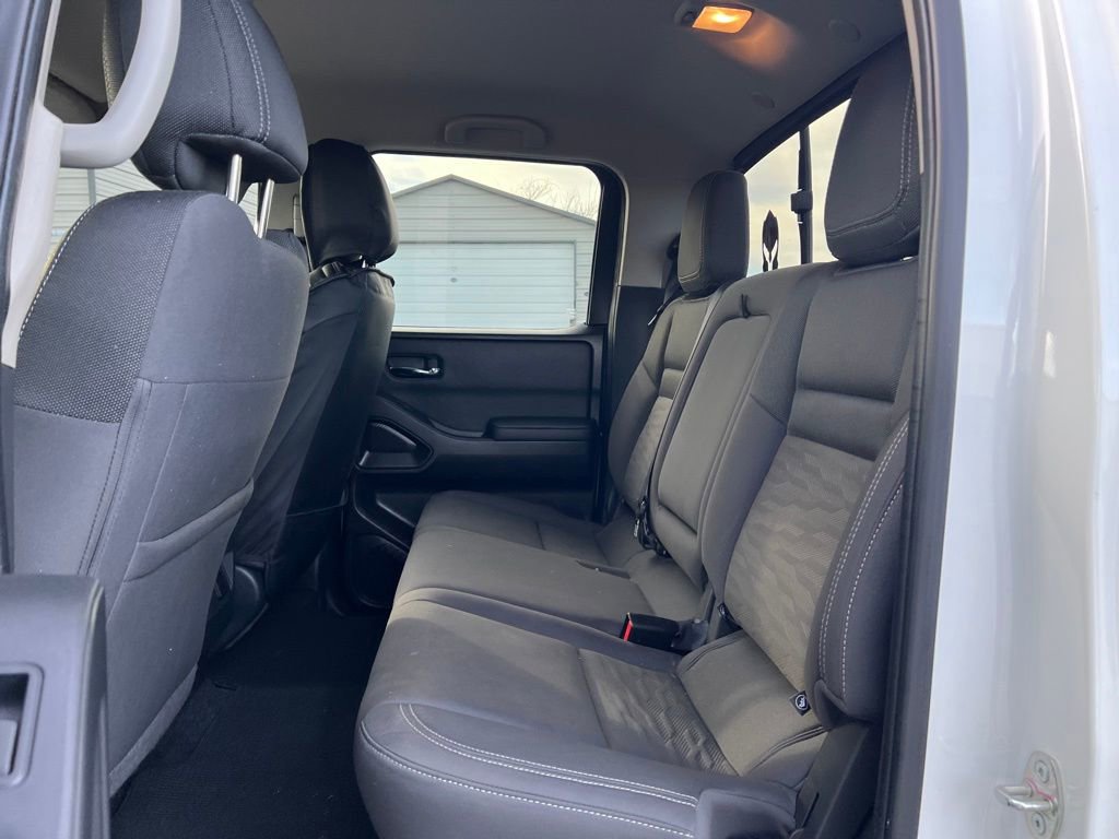 Used 2022 Nissan Frontier SV image 15