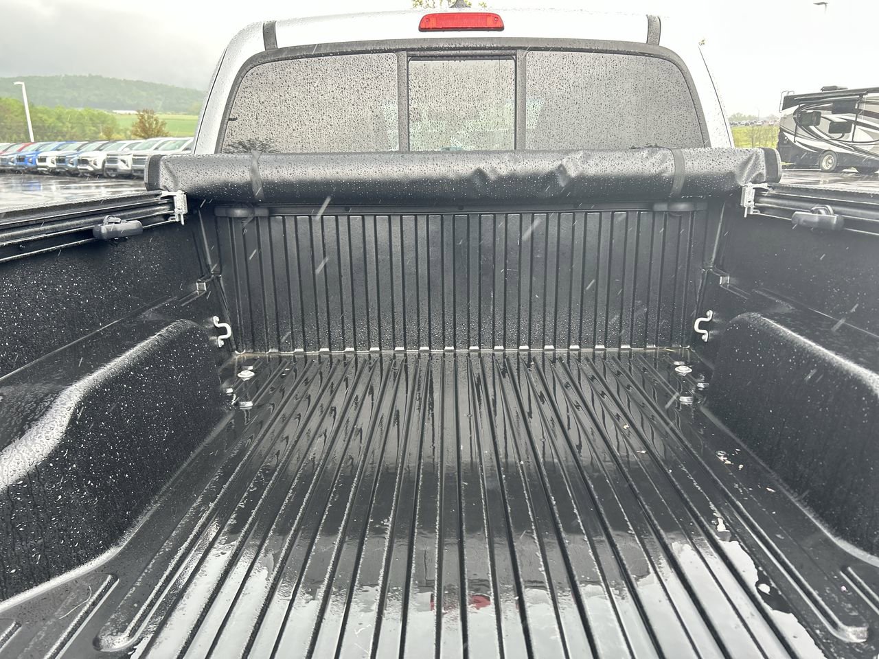 Used 2015 Toyota Tacoma 4x4 Access Cab V6 w/ TRD Sport Package image 9