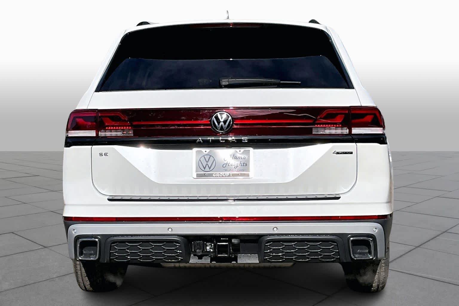 New 2026 Volkswagen Atlas Peak Edition image 4