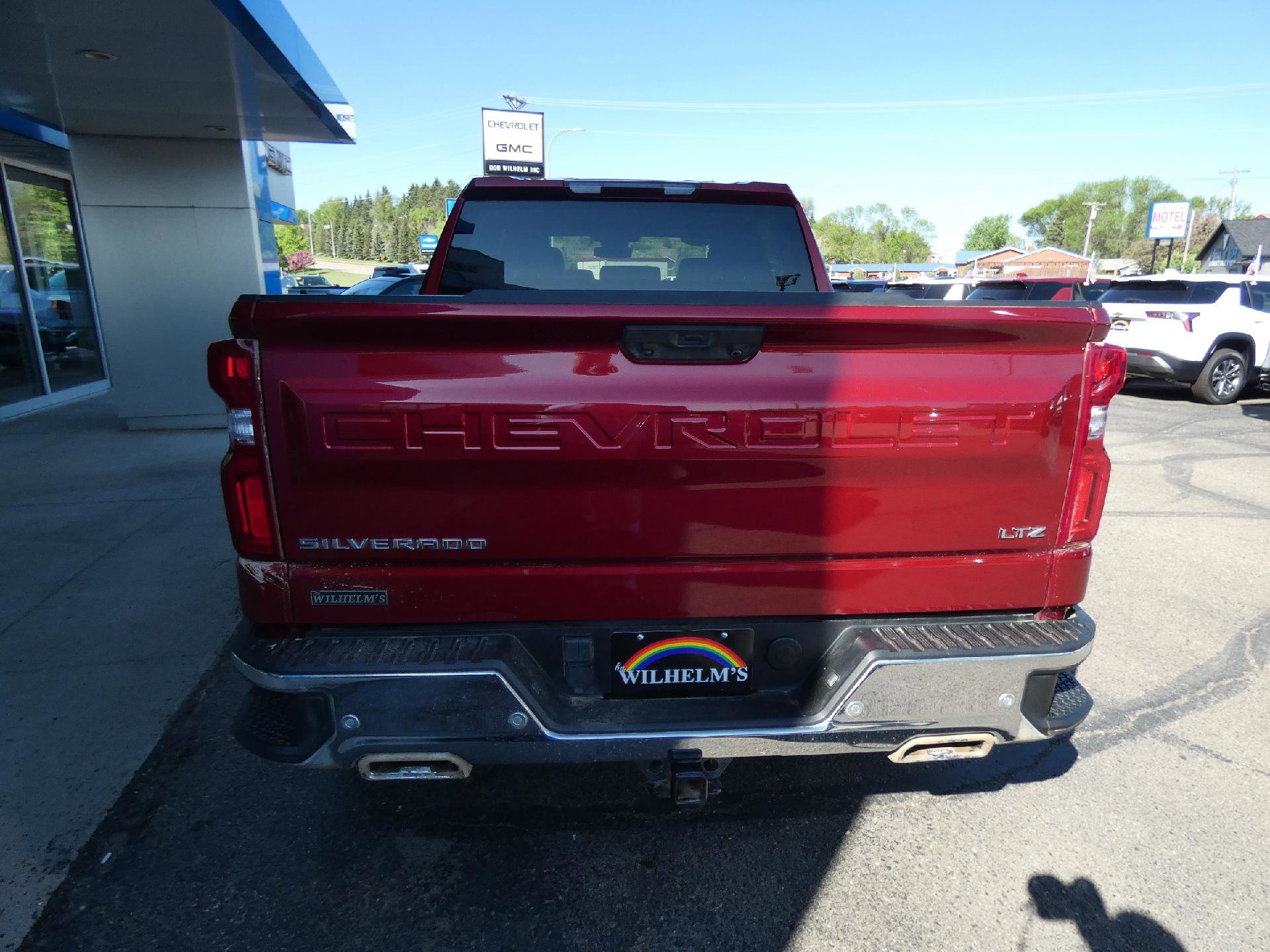 Used 2023 Chevrolet Silverado 1500 LTZ w/ Z71 Off-Road Package AWD/4WD image 4
