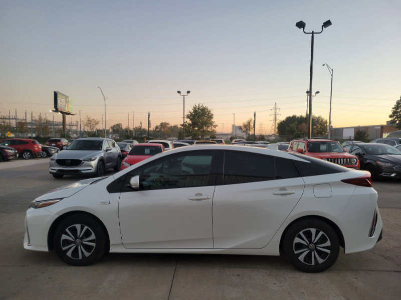 Used 2019 Toyota Prius Prime Plus FWD image 5