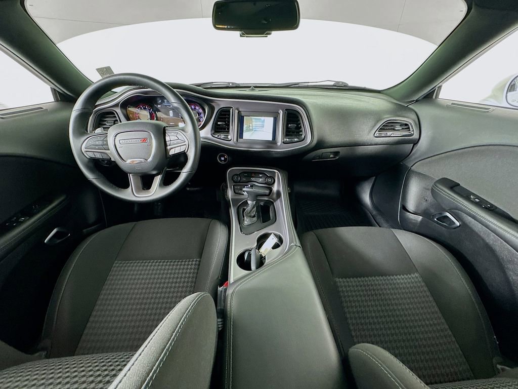 Used 2019 Dodge Challenger R/T w/ Driver Convenience Group image 26