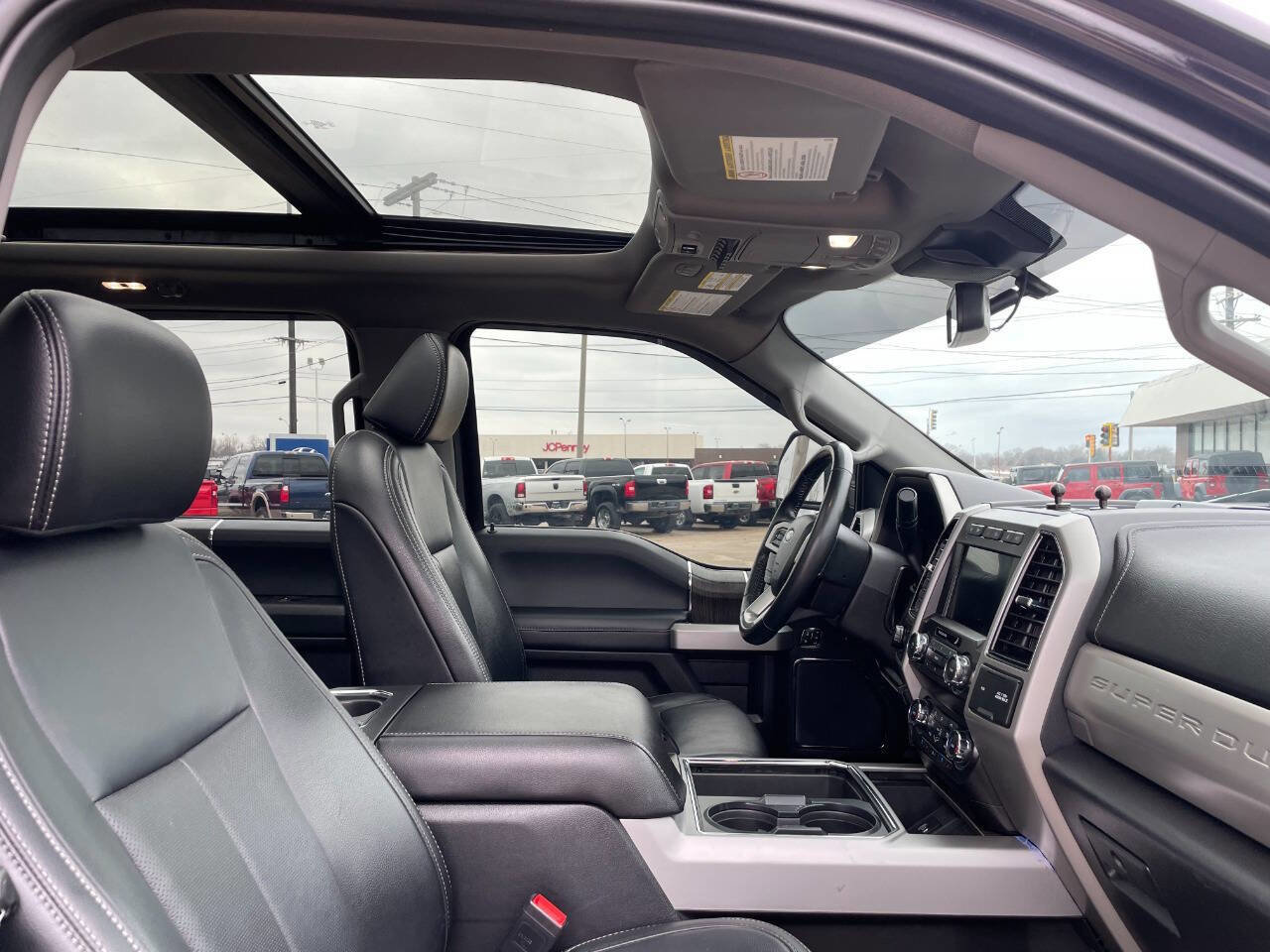 Used 2021 Ford F250 Lariat w/ Lariat Ultimate Package image 31