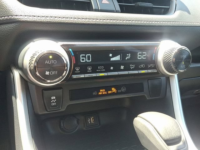 Certified 2025 Toyota RAV4 LE AWD/4WD image 15
