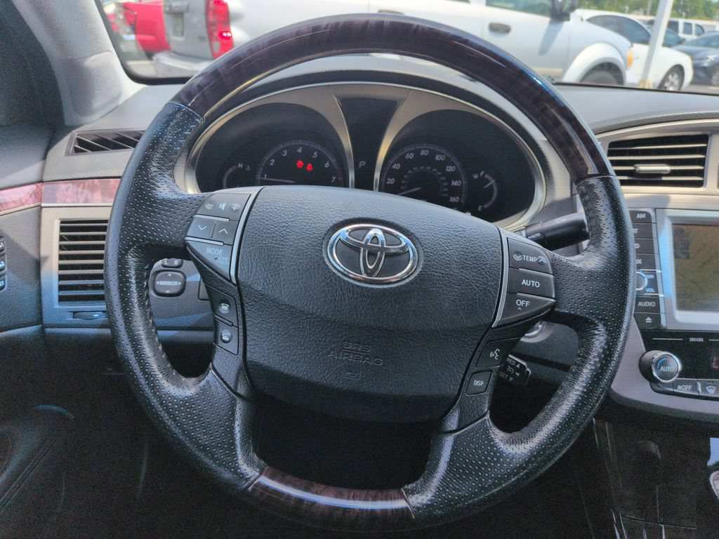Used 2011 Toyota Avalon Limited FWD image 15