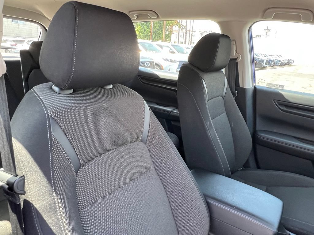 Used 2023 Honda CR-V LX image 14