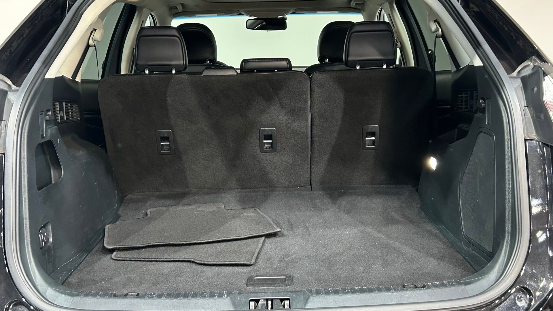 Used 2019 Ford Edge Titanium AWD/4WD image 29