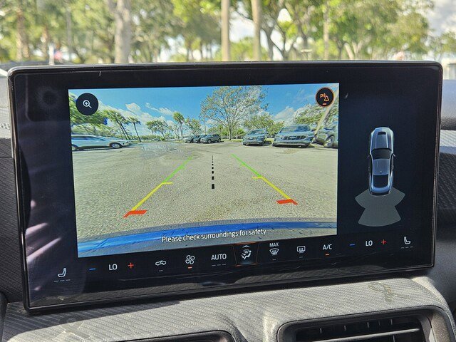 Used 2024 Ford Mustang Convertible image 14