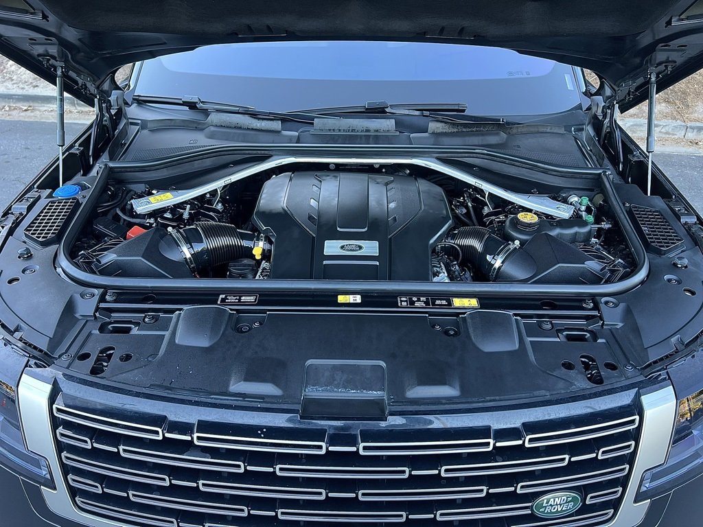 Used 2023 Land Rover Range Rover SE image 8