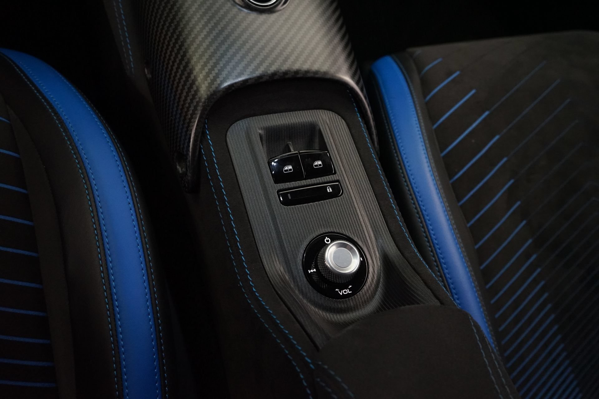 Used 2022 Maserati MC20 Coupe RWD image 22