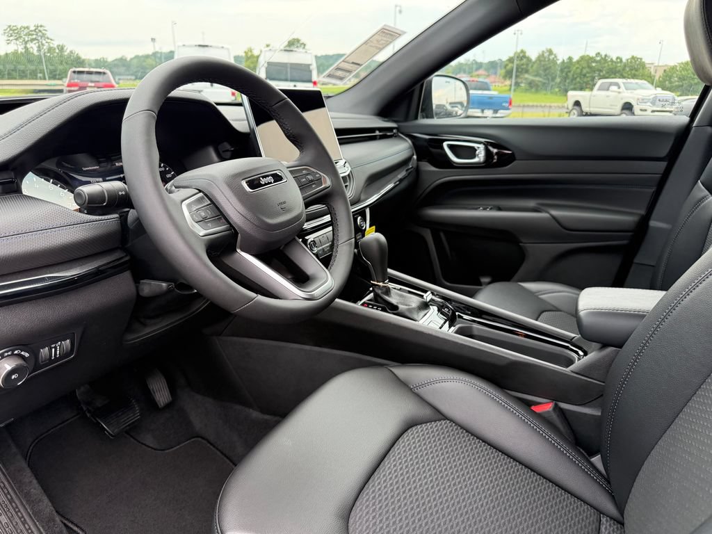 New 2026 Jeep Compass Latitude AWD/4WD image 4