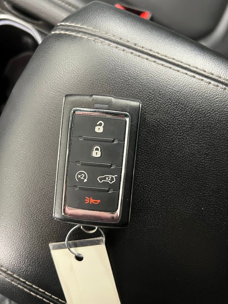 Used 2023 Jeep Grand Cherokee L Limited image 32