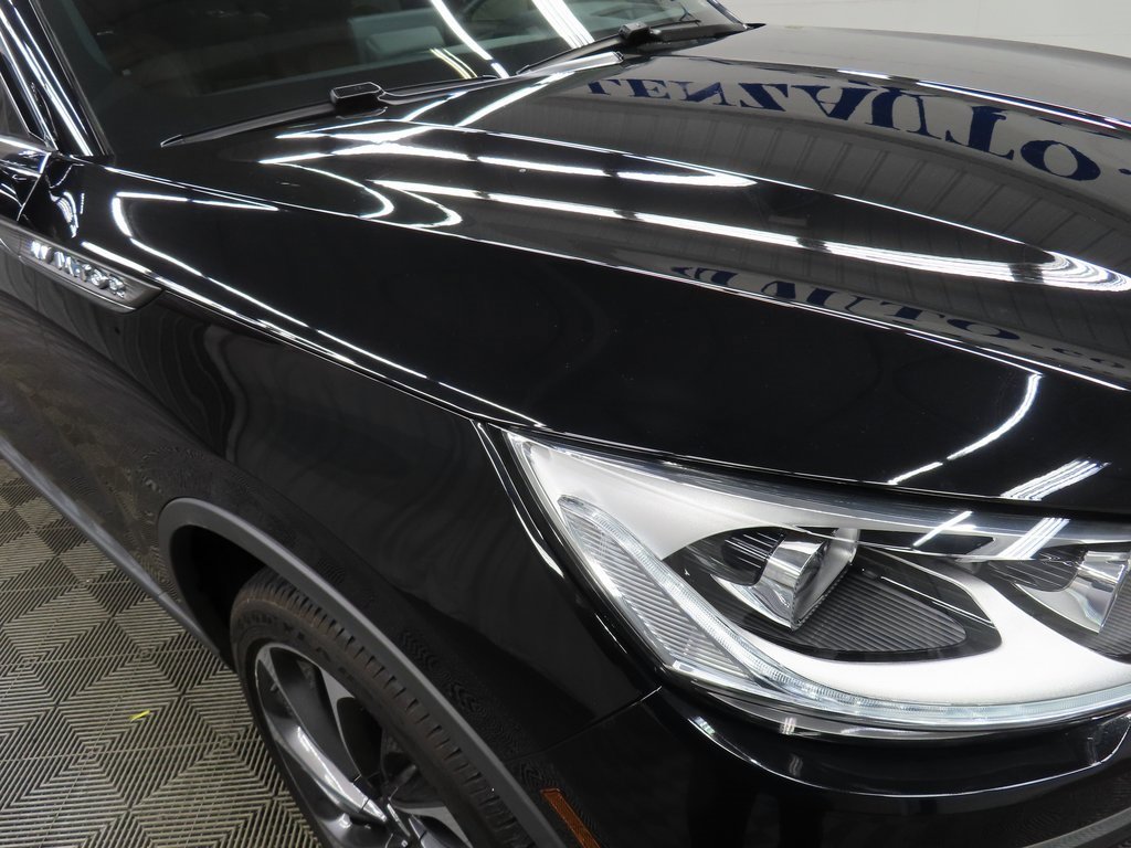 Used 2023 Lincoln Aviator Reserve w/ Equipment Group 201A image 30