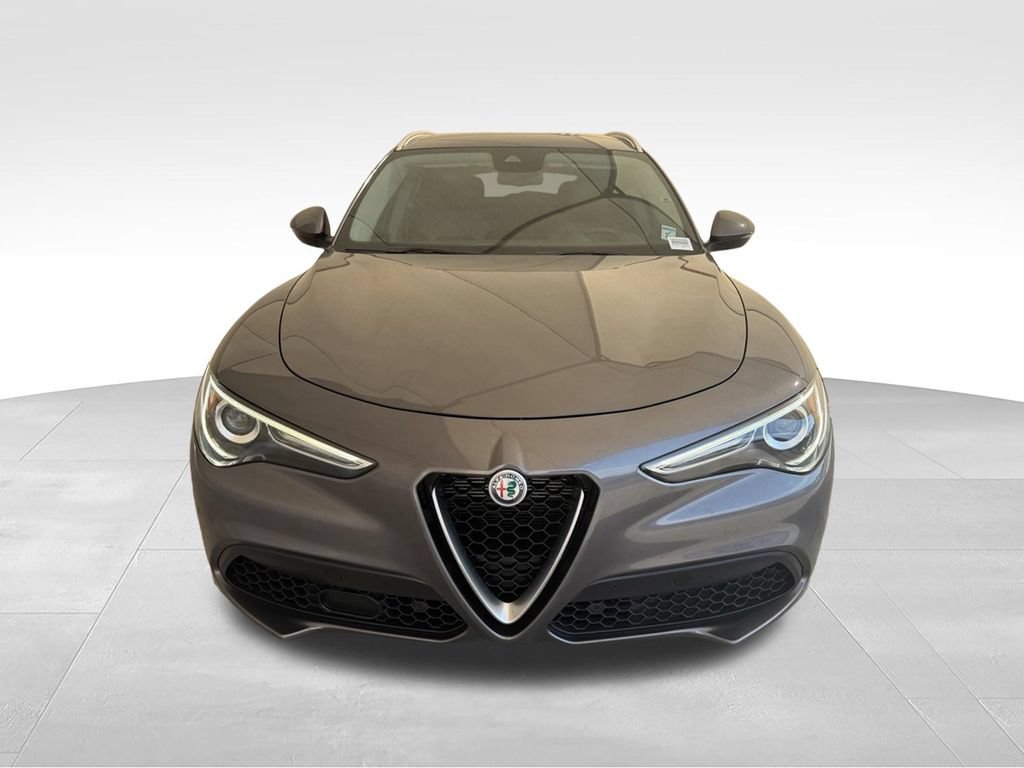 Used 2021 Alfa Romeo Stelvio Sprint w/ Cold Weather Package AWD/4WD image 4
