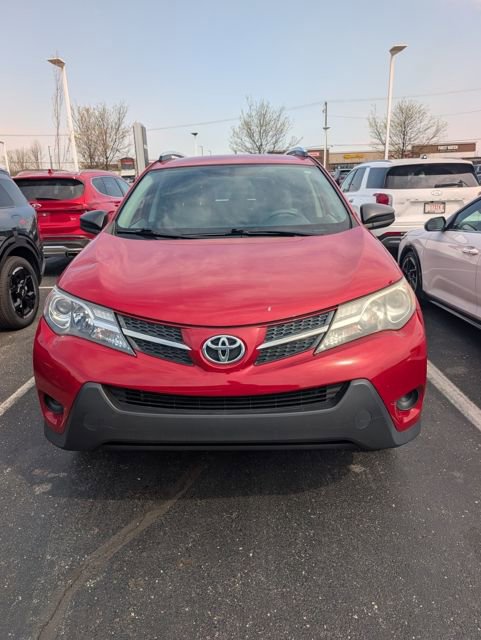 Used 2013 Toyota RAV4 LE image 2